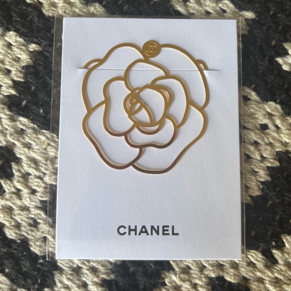 CHANEL Gold Camellia Flower Bookmark - Picture 1 of 3